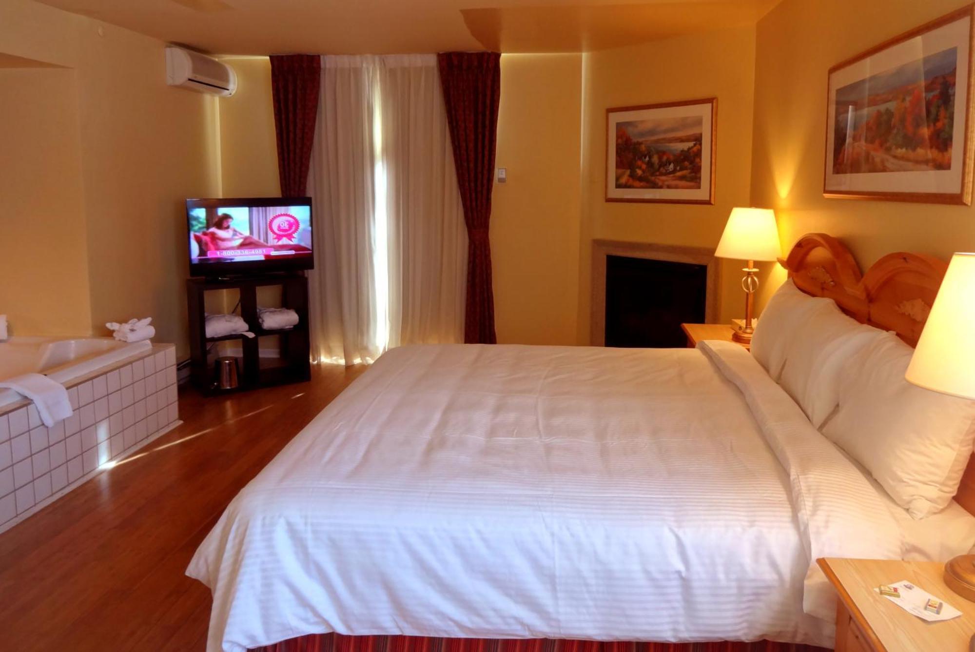 Hotel Alila Saint-Sauveur Bagian luar foto