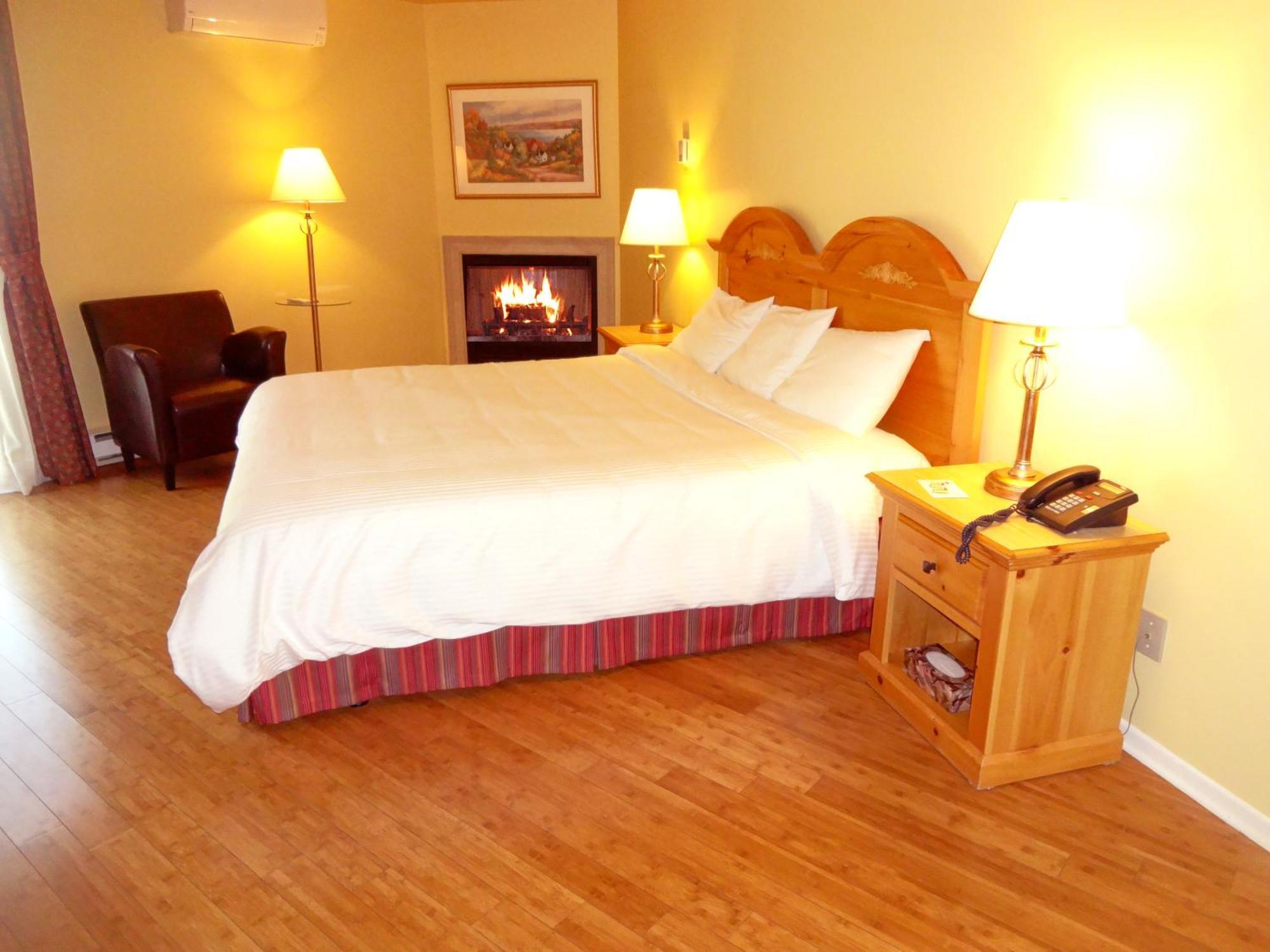 Hotel Alila Saint-Sauveur Bagian luar foto