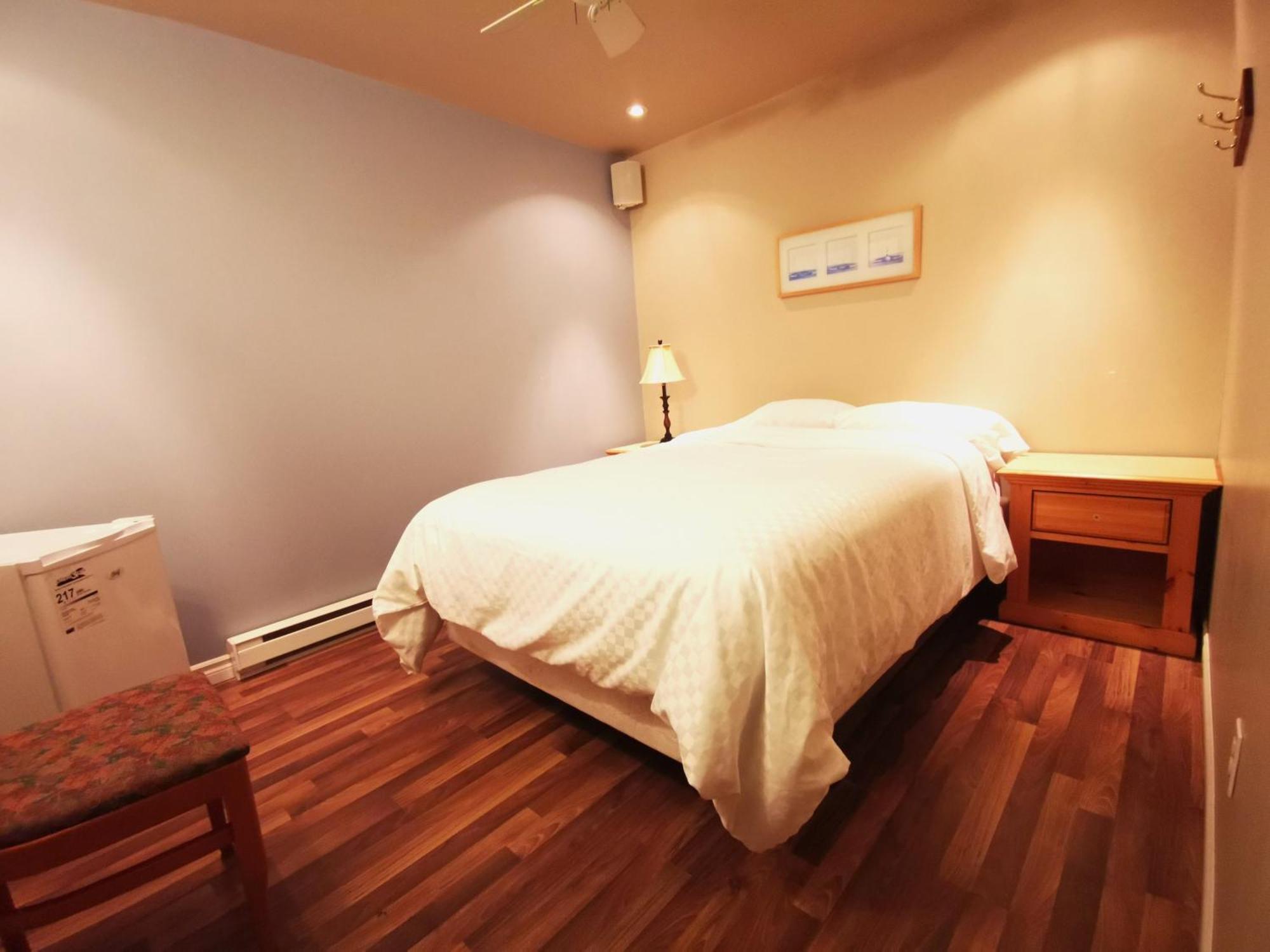 Hotel Alila Saint-Sauveur Bagian luar foto